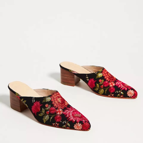 Anthropologie Shoes - NEW Anthropologie Momo Design Tapestry Embroidered Heeled Mules 39 Z503-18